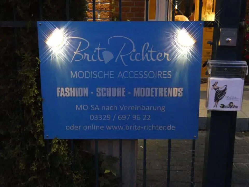 Entdecke das leuchtend blaue 