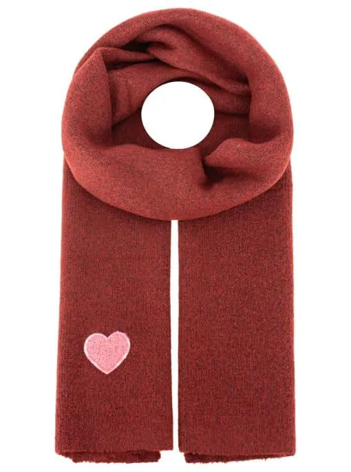 Setz ein Fashion-Statement mit diesem roten Schal, verziert mit stylischem pinkem Herz-Patch - perfekt für deinen Look!.