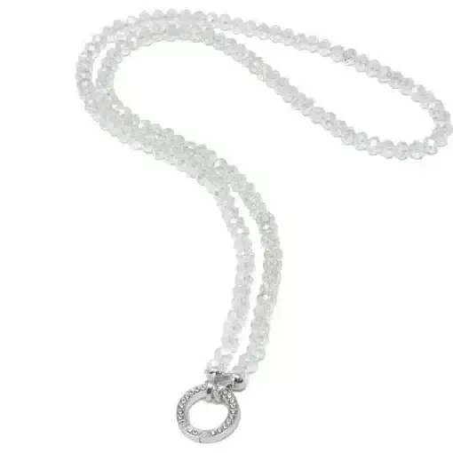 Erlebe den modernen Look: Deine klare Vario Kette mit rundem, silbernem Anhänger, funkelnd besetzt mit Kristallen.