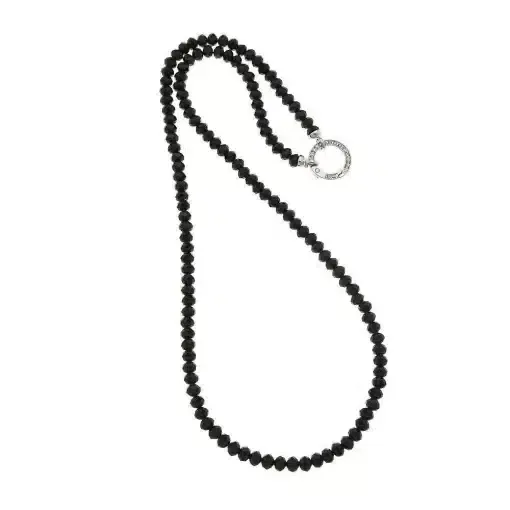 Entdecke die Vario Kette lang - glänzende schwarze Kristallglas-Perlen und ein runder Silberverschluss, perfekt für deinen Style!.