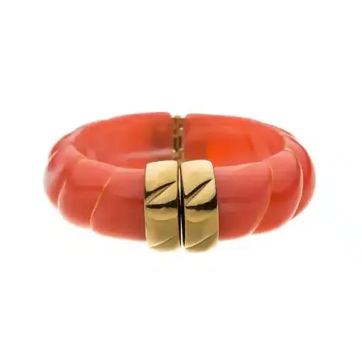 Greif dir diesen trendigen, klobigen orangefarbenen Armreif-vergoldeter Verschluss und elegante Goldlinien machen dein Outfit einzigartig!.